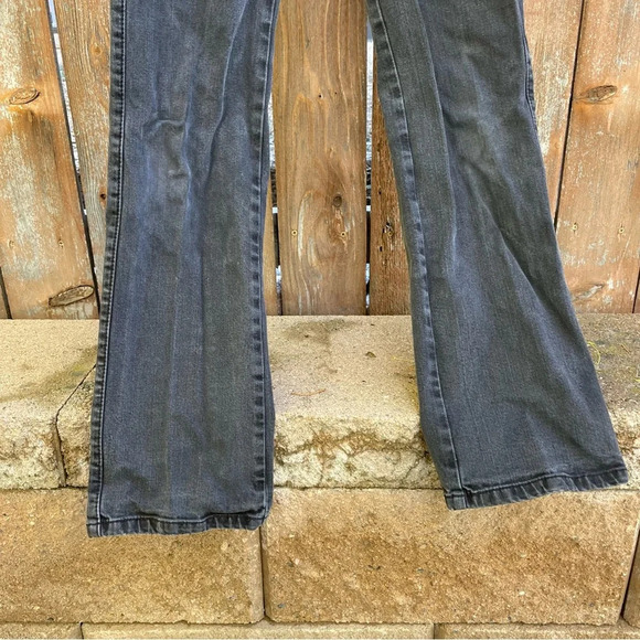WRANGLER Women’s Black Straight Leg Short Rise Aura Jean Size 4 - Picture 8 of 13